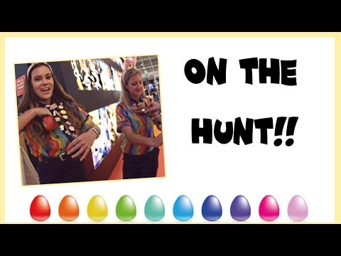 Searching for NEW 2018 HIDDEN MICKEY PINS at the Disney Resorts