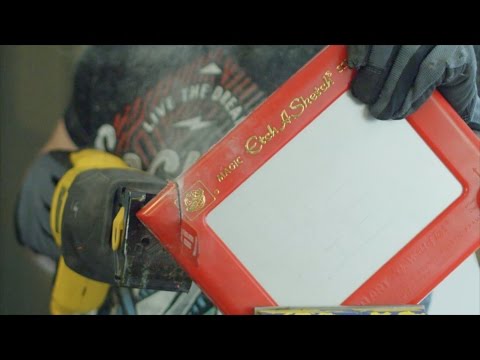 What's inside an Etch A Sketch? - UCSrPuHtKbst7Zy8pyWn_3Cg