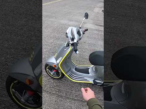 Defensive Parking tips on a Vespa. Hill Parking.