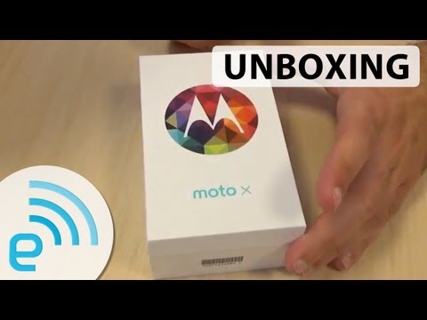 Motorola's Moto X Unboxing | Engadget - UC-6OW5aJYBFM33zXQlBKPNA