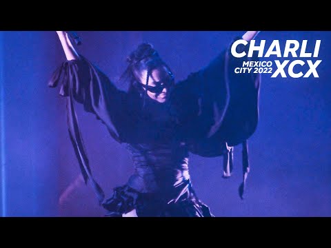 Charli XCX - Constant Repeat (Live at Corona Capital 2022 - Mexico City)