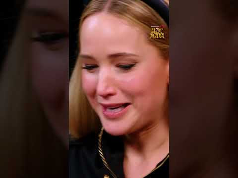 Jennifer Lawrence sobs in pain 🥵