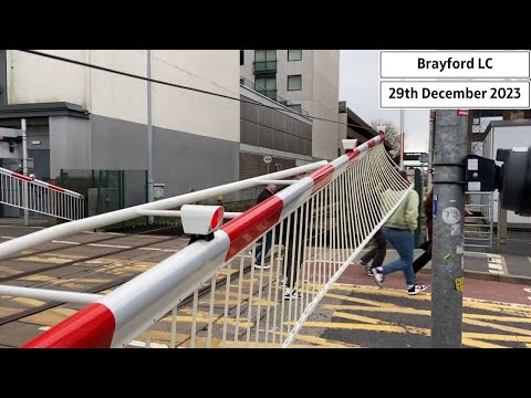 *Person hit by barrier* Brayford Level Crossing (29/12/2023)