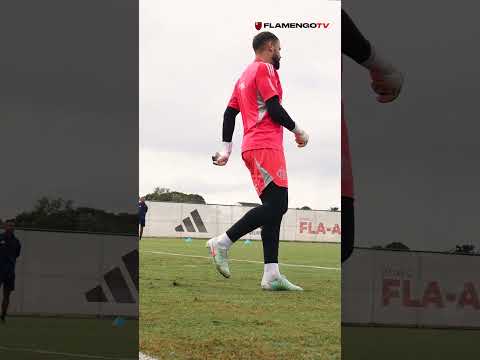 DIA DE TREINO NO NINHO DO URUBU ⚽🔴⚫ #flamengo #treino