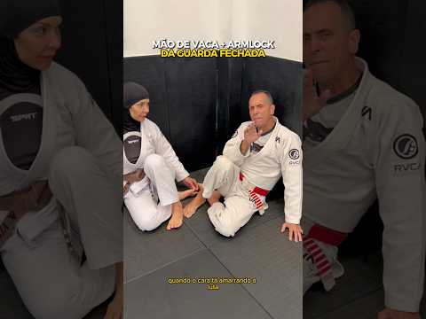 Posição do dia: Mão de vaca + Armlock da guarda fechada #bjj