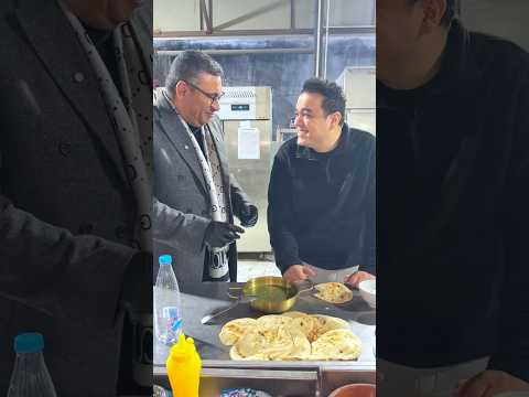 لما أكون قابض من العميل :😂😂😂