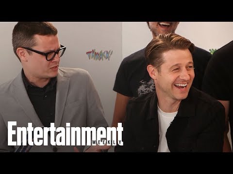 Gotham's Ben Mckenzie Teases Gordon's Dark Path In Season 4 | SDCC 2017 | Entertainment Weekly - UClWCQNaggkMW7SDtS3BkEBg