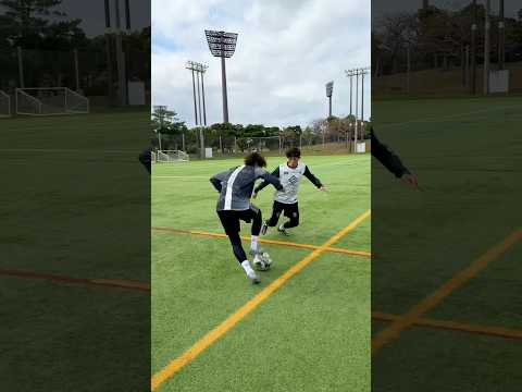 Double touch → rooll double touch #football #soccer