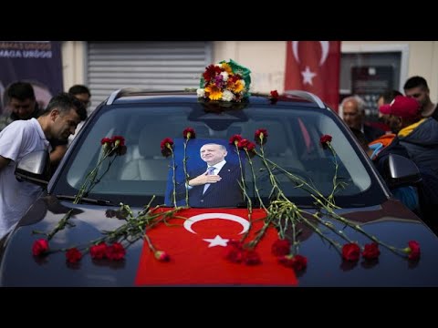 Τουρκία: Έπεσε η αυλαία της προεκλογικής εκστρατείας - Αγωνία για την κάλπη του β' γύρου