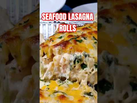 These Baked Seafood Lasagna Rolls are so good! #foodie #foodshorts