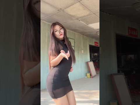 သူအရမ်းရွနေတာ 🤭 🖤  #khinlay #myanmar #beautiful #dance #dress #shorts