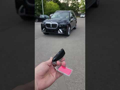 Unboxing the new BMW X7