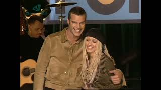 Ricky Martin & Christina Aguilera - Nobody Wants to Be Lonely - Top of the Pops 09/03/2001 (HD)
