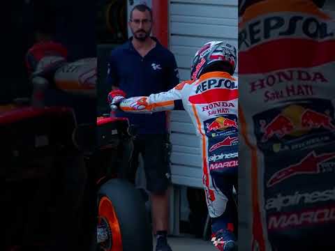Marquez and his glove accident in FP1 at Motegi