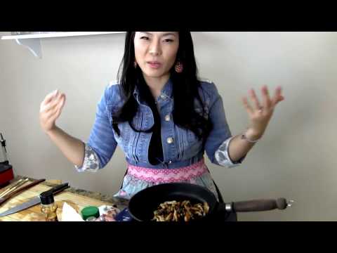 Soup Recipe : Vegetarian Rice Cake Soup Recipe (Vegetable) : Korean Food : Asian at Home - UCIvA9ZGeoR6CH2e0DZtvxzw