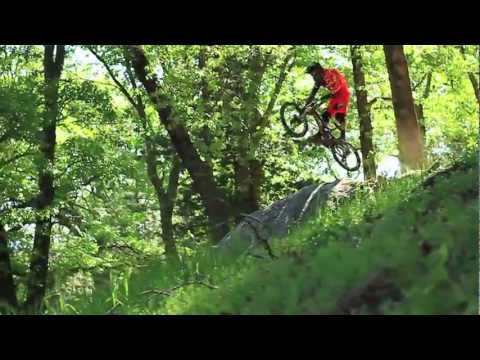 Josh Bryceland Mountain Biker Enjoys a Ride on The Other Side Of The Pond - UCRuCx-QoX3PbPaM2NEWw-Tw