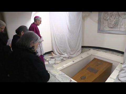 Bento XVI descansa em paz na Basílica de São Pedro