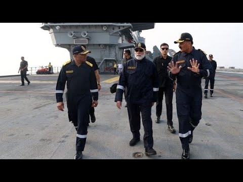 Pm modi in INS VIKRANT