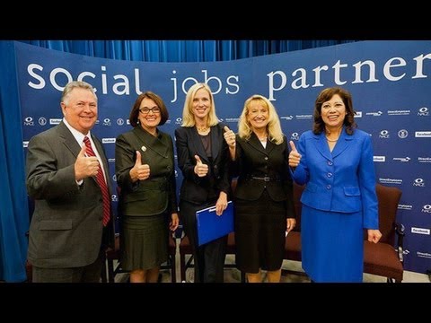 CNET News - Need a job? Try logging on to Facebook - Inside Scoop - UCOmcA3f_RrH6b9NmcNa4tdg