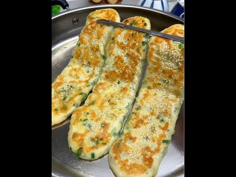 又酥又香的椒盐葱花饼,不发面不养面,简单好吃凉了不硬,一次成功#美食推荐 #妈呀太香了 #椒盐葱花饼
