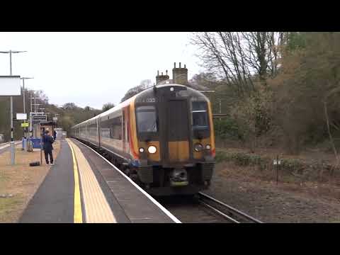 444033 & 444041 passing Micheldever at speed (17/02/23)
