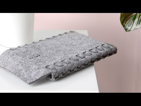Print-on-demand felt sleeves that fit all devices