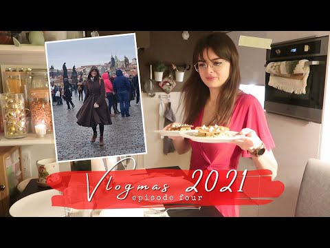 Video: On The Third Day Of Christmas... I Flew To Prague 🎅🏻 Vlogmas 2021 🎄 #4
