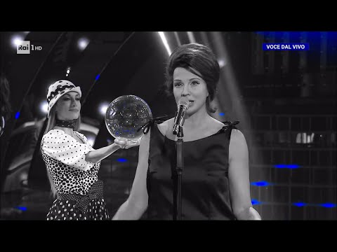 Luisa Corna - Mina canta " Le mille bolle blu " - Tale e Quale Sanremo 17/02/2024