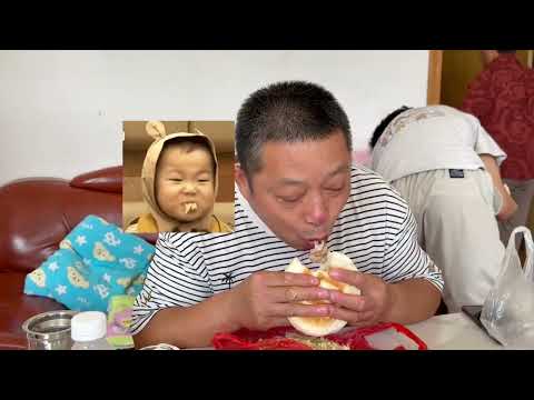 来也匆匆去也匆匆。看望了姥姥 舅舅 姨妈 大爷……跟大爷学了卤货 买了家乡的夹饼 给奶奶买了衣服给爷爷刮了胡子…又踏上回程的路了,过年再见。