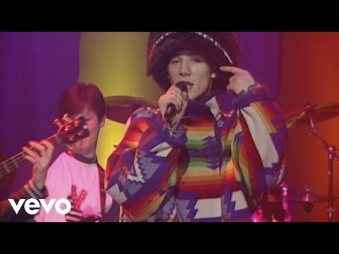 Jamiroquai - Too Young to Die (Top Of The Pops 1993) - UCDgUVl7BW7bk6FEuiw_q2rA