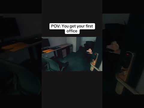 Rayston’s first office. 🔥 @RaystonHeem