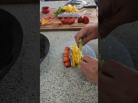 Fresh fruit spring rolls! #springrolls #food #easy #healthy #foodie #shorts #snacks #fruit #sushi