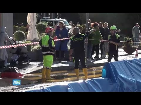 Maltempo, esondato lago di Como: impraticabili le strade lungo la riva