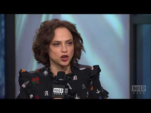 Fiona Dourif On What Her Dad Thought Of Her Casting In "Cult of Chucky" - UClZmCCcrhNaXhWYvZNIolWg