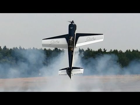 YAK-54 GIANT RC MODEL PLANE 3D AEROBATICS / FLIGHTSHOW GATOW GERMANY 2015 - UCH6AYUbtonG7OTskda1_slQ