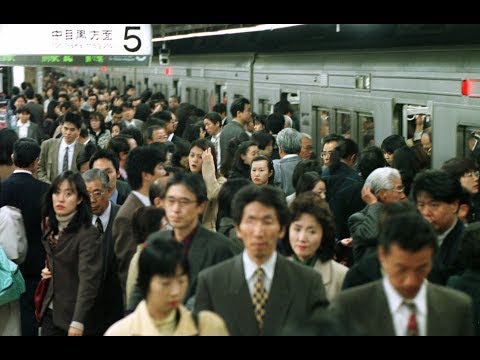 This is what the morning rush hour time looks like in one of Japan's busiest subway station WEB - UCcyq283he07B7_KUX07mmtA