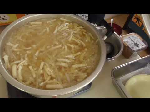 年長組『クッキング～育てた大根を食べよう～』の様子