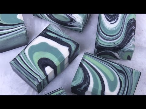 How to Make Spin Swirl Soap - UCStN08hkQ1321WVdFqWD2-w