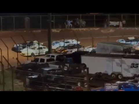 Stock 4b at Winder Barrow Speedway 10/5/2024 - dirt track racing video image