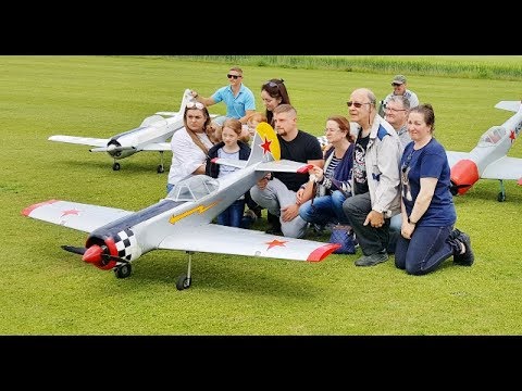 KEN BONES "MISSING PILOT" MEMORIAL FLIGHT OF FIVE YAKOVLEV YAK 50`S AT NLMFC BALDOCK - 2017 - UCMQ5IpqQ9PoRKKJI2HkUxEw