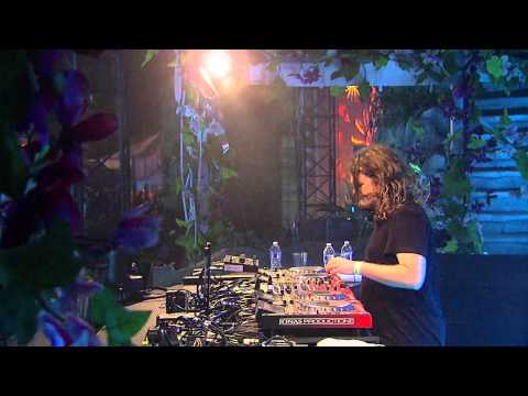 TomorrowWorld 2014 | Tommy Trash - UCsN8M73DMWa8SPp5o_0IAQQ