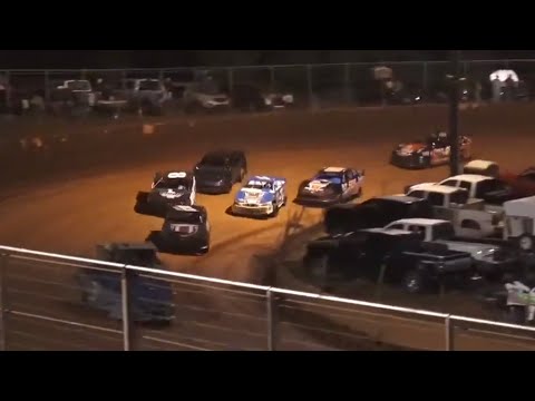 Stock 4a at Winder Barrow Speedway 9/23/2023 - dirt track racing video image