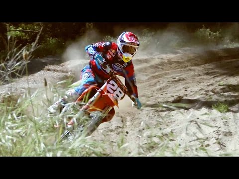 Blasting Berms on a 2 Stroke w/ Jessy Nelson - UCblfuW_4rakIf2h6aqANefA