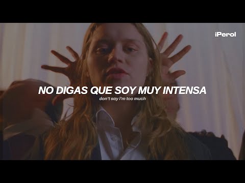 girl in red - Too Much (Español + Lyrics) | video musical