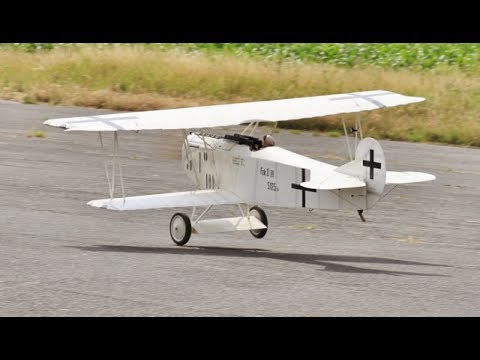 FOKKER D.VII RC WW1 SCOUT / FIGTHER DISPLAY BY MATT AT RAF TIBENHAM - 2017 - UCMQ5IpqQ9PoRKKJI2HkUxEw