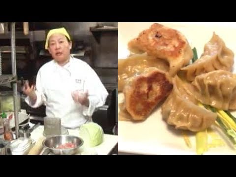 Chef Anita Lo Makes Pork Filling for Chinese Dumplings - UCcjhYlL1WRBjKaJsMH_h7Lg