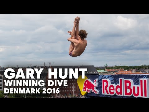 Gary Hunt's Impressive Winning Dive in Denmark | Cliff Diving World Series 2016 - UCblfuW_4rakIf2h6aqANefA