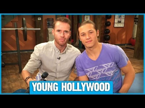 KICKIN' IT's Leo Howard Gives Us an Exclusive Set Tour! - UC93DEJOBeet3XXZlJy2uJuA