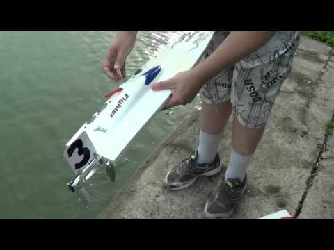 Rc boat King Cobra - UCmTxglWIunAi6t_ciyB0kkw