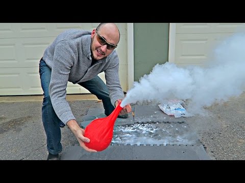 What Happens If You put Dry Ice Into Giant Balloon? - UCe_vXdMrHHseZ_esYUskSBw